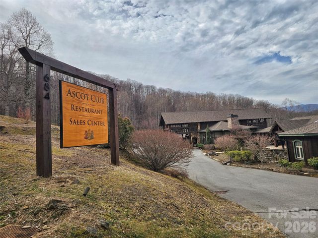 32 Finlaystone Trace, Waynesville, NC 28786
