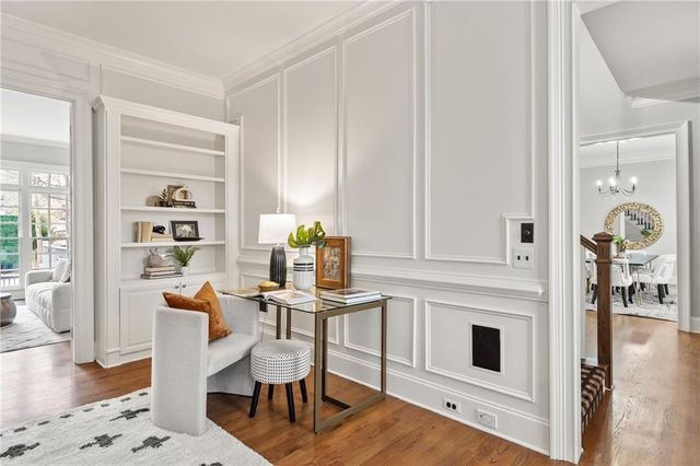 2181 Mckinley NW Road, Atlanta, GA 30318