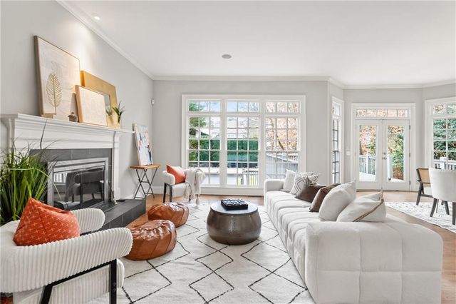 2181 Mckinley NW Road, Atlanta, GA 30318