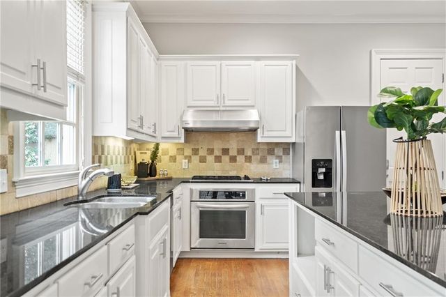 2181 Mckinley NW Road, Atlanta, GA 30318