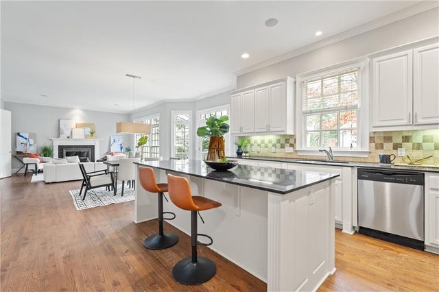 2181 Mckinley NW Road, Atlanta, GA 30318