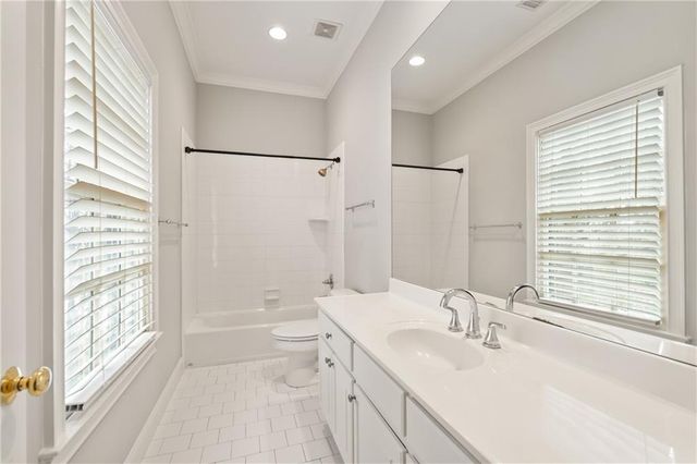 2181 Mckinley NW Road, Atlanta, GA 30318