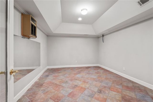 2181 Mckinley NW Road, Atlanta, GA 30318