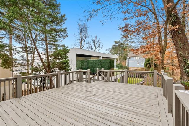 2181 Mckinley NW Road, Atlanta, GA 30318