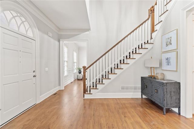 2181 Mckinley NW Road, Atlanta, GA 30318