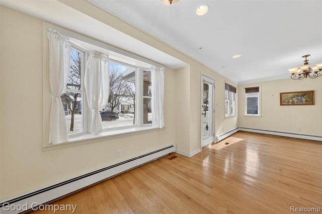 2795 Robina Avenue, Berkley, MI 48072