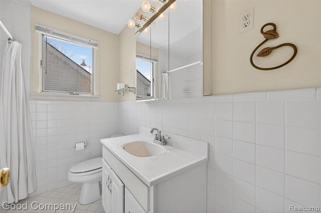 2795 Robina Avenue, Berkley, MI 48072