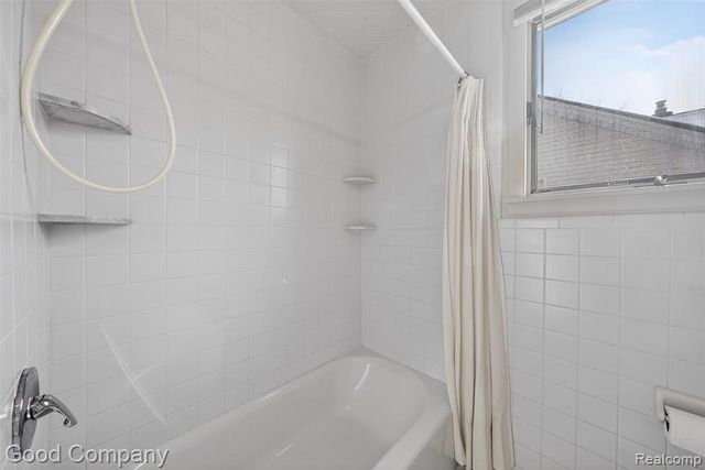 2795 Robina Avenue, Berkley, MI 48072