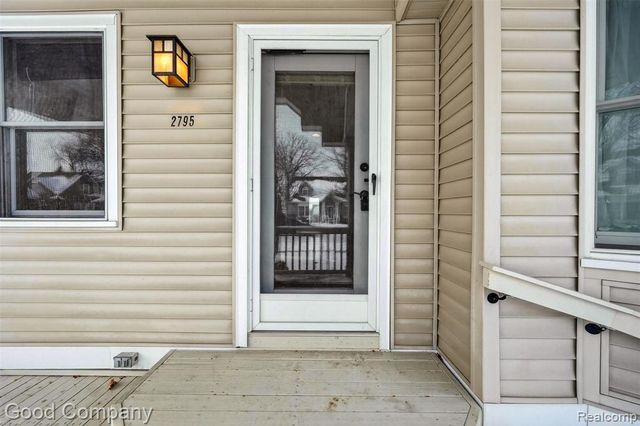 2795 Robina Avenue, Berkley, MI 48072