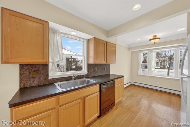 2795 Robina Avenue, Berkley, MI 48072