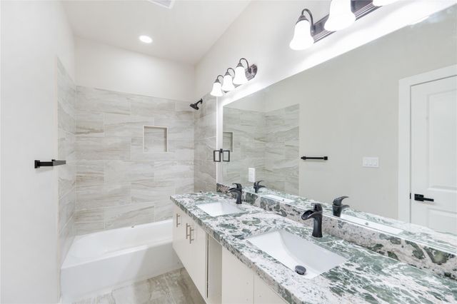 6809 Fairway A, Houston, TX 77087