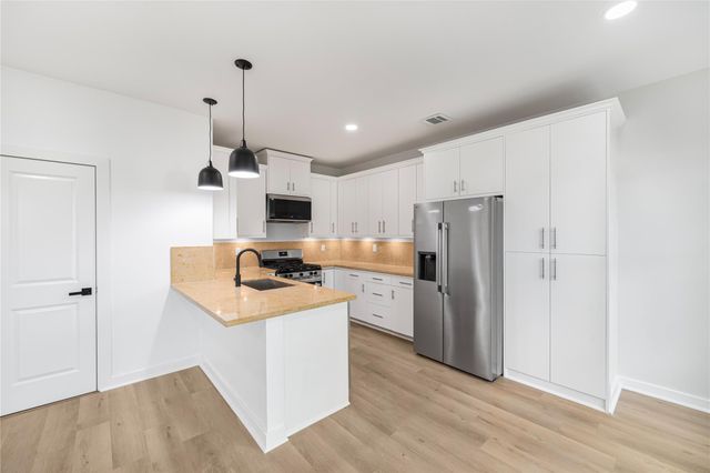 6809 Fairway A, Houston, TX 77087