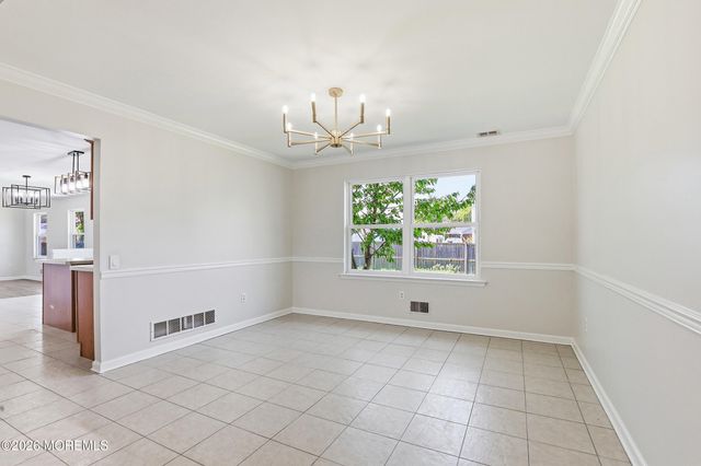 808 Anchor Avenue, Beachwood, NJ 08722