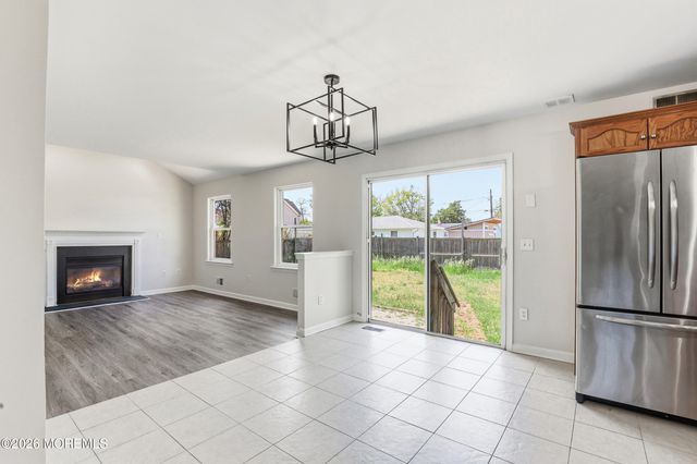 808 Anchor Avenue, Beachwood, NJ 08722