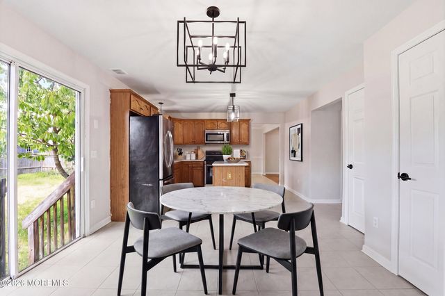 808 Anchor Avenue, Beachwood, NJ 08722