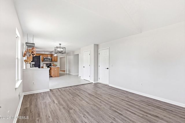 808 Anchor Avenue, Beachwood, NJ 08722