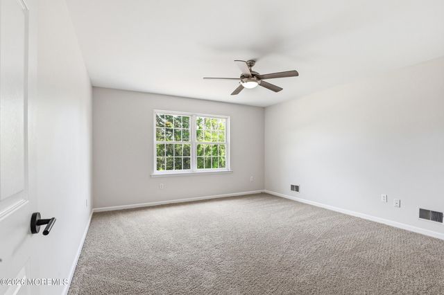 808 Anchor Avenue, Beachwood, NJ 08722