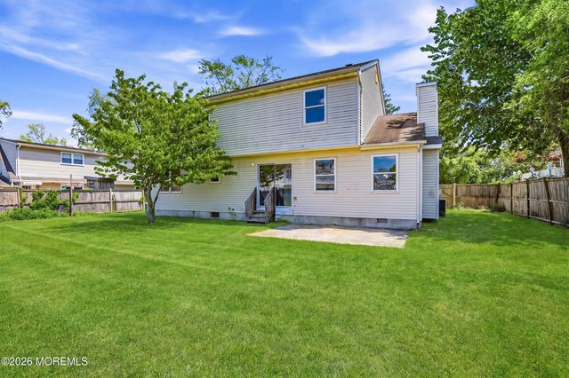 808 Anchor Avenue, Beachwood, NJ 08722