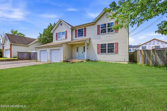 808 Anchor Avenue, Beachwood, NJ 08722