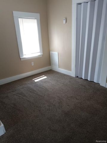 16611 Lilac Street, Detroit, MI 48221