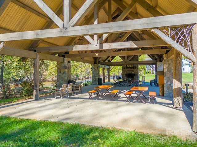 117 Amberleaf Way, Cullowhee, NC 28723