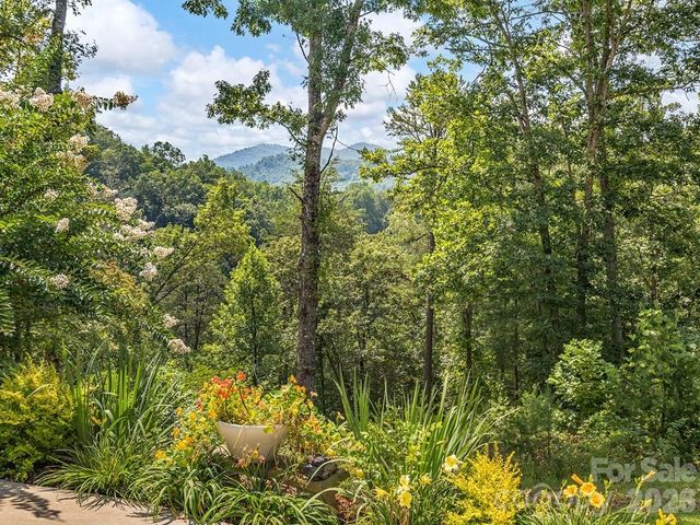 117 Amberleaf Way, Cullowhee, NC 28723