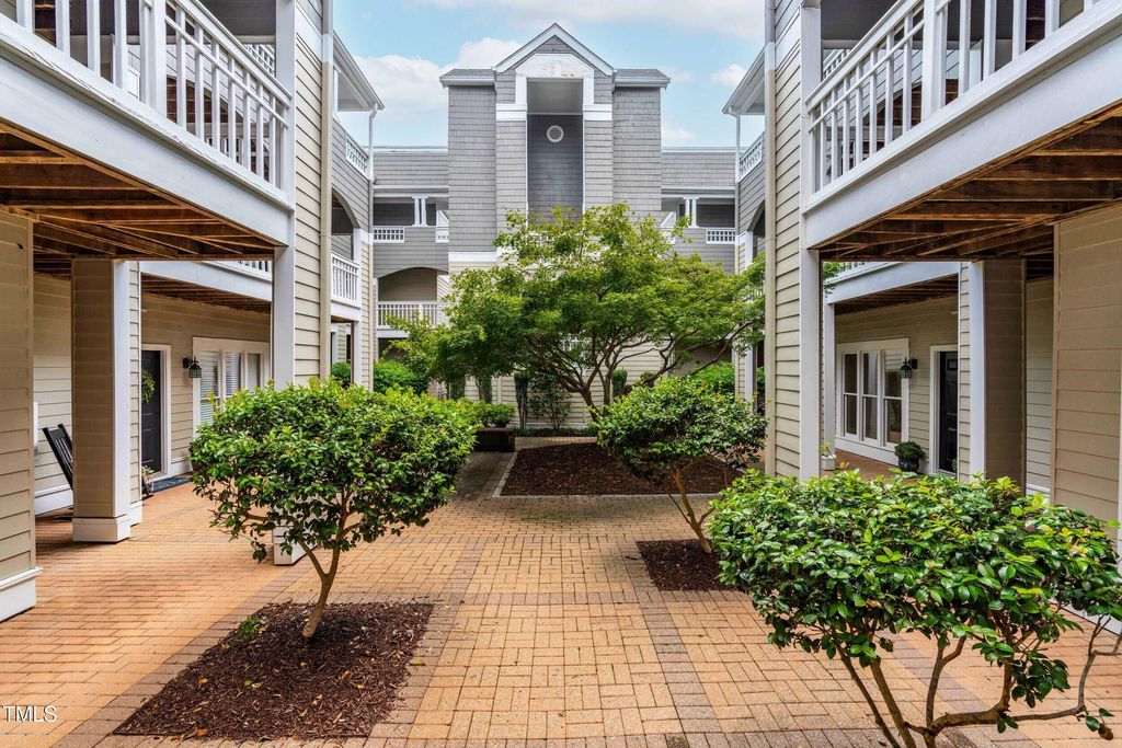 1000 Brighthurst Drive 103, Raleigh, NC 27605