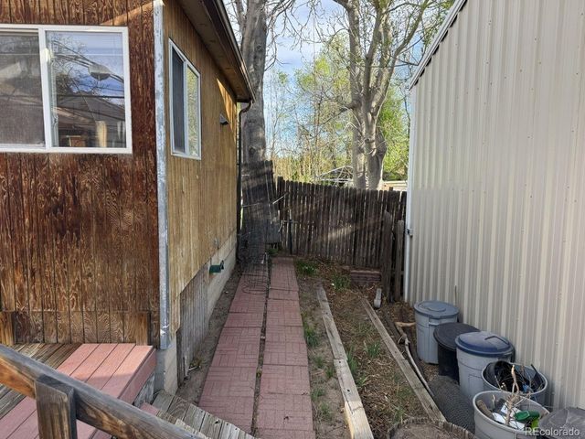 4654 S Delaware St, Englewood, CO 80110