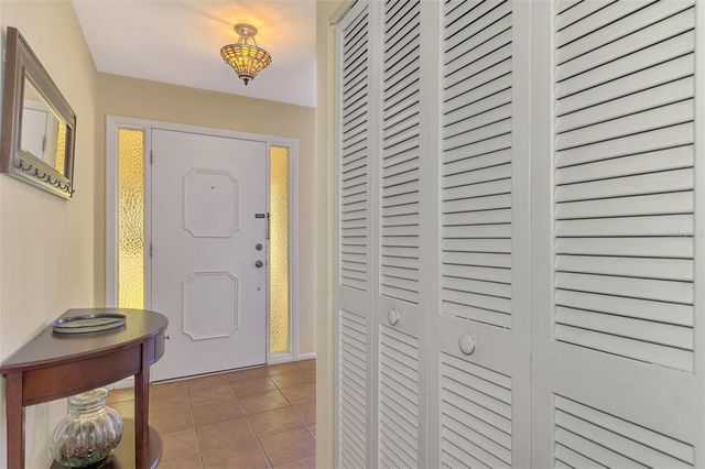 1290 LAKESIDE DRIVE, Venice, FL 34293