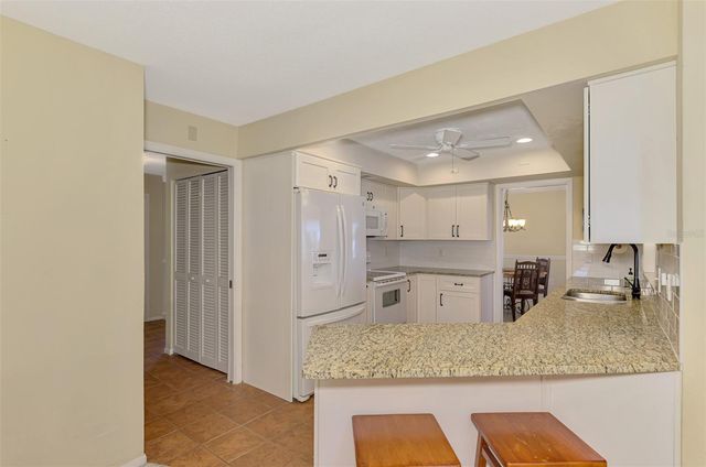 1290 LAKESIDE DRIVE, Venice, FL 34293