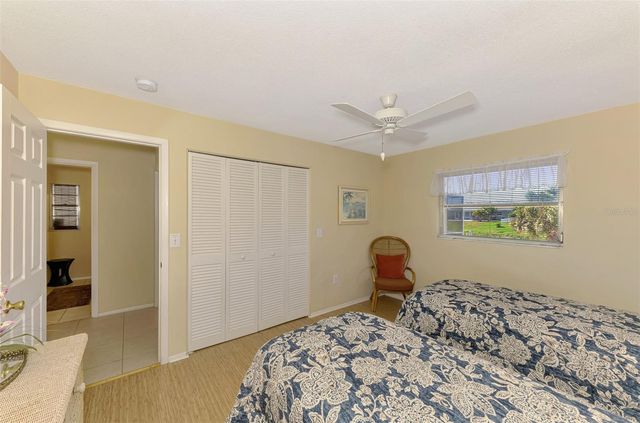 1290 LAKESIDE DRIVE, Venice, FL 34293