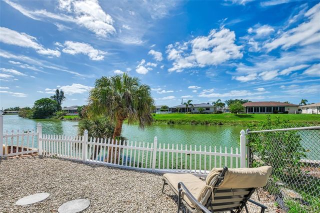 1290 LAKESIDE DRIVE, Venice, FL 34293