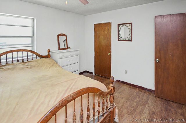 15585 N Lost City Road, Hulbert, OK 74441