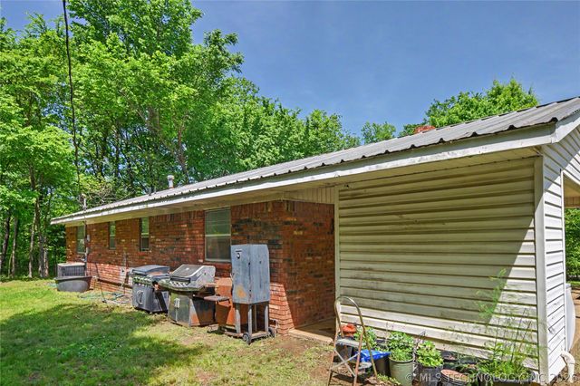 15585 N Lost City Road, Hulbert, OK 74441