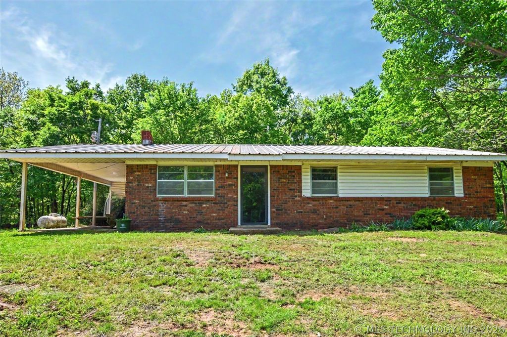 15585 N Lost City Road, Hulbert, OK 74441