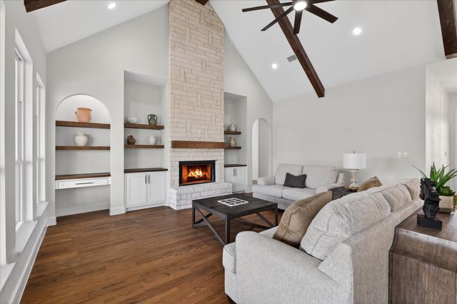 4945 County Road 1098, Celeste, TX 75423