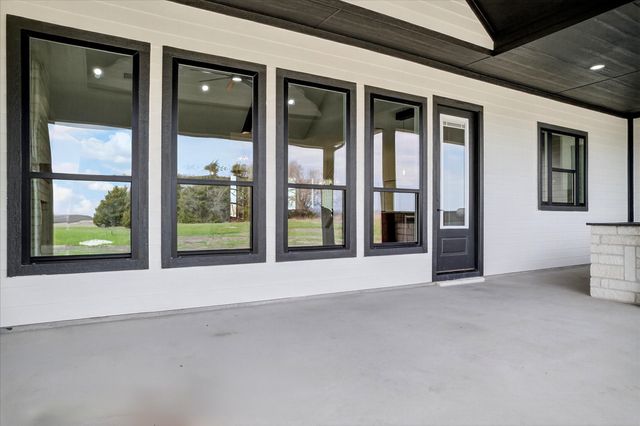 4945 County Road 1098, Celeste, TX 75423