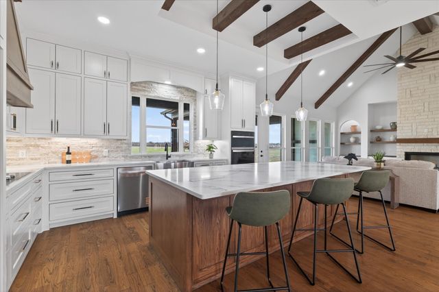 4945 County Road 1098, Celeste, TX 75423