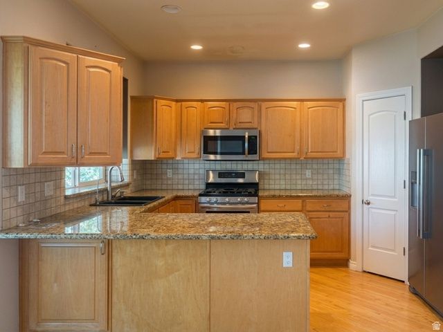 11467 S LOGANBERRY CT, Draper, UT 84020