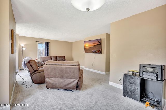 3860 N Engstrom Road, Wasilla, AK 99654