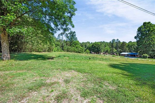 1028 Gladstone Road, Mocksville, NC 27028