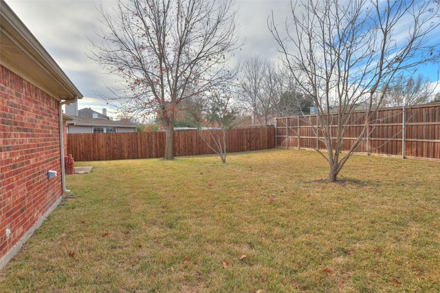 6018 Flat Wood Lane, Arlington, TX 76018