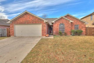 6018 Flat Wood Lane, Arlington, TX 76018