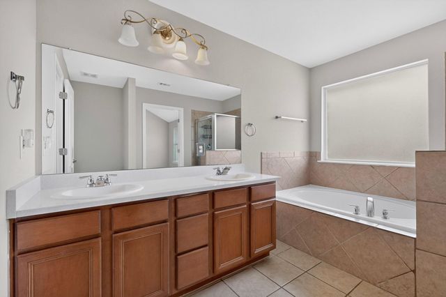 130 Canterbury DR, Austin, TX 78737