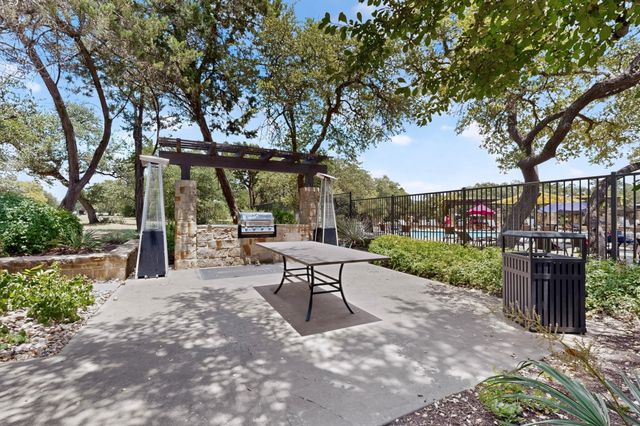 130 Canterbury DR, Austin, TX 78737