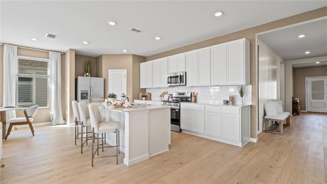 533 TUNDRA LOOP, Groveland, FL 34736