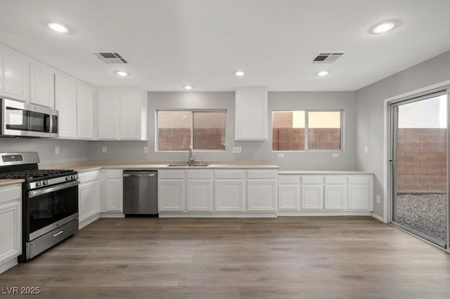 654 Loughton Street, Las Vegas, NV 89178