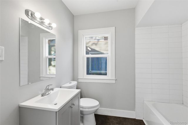 23930 Elmira Street, St. Clair Shores, MI 48082