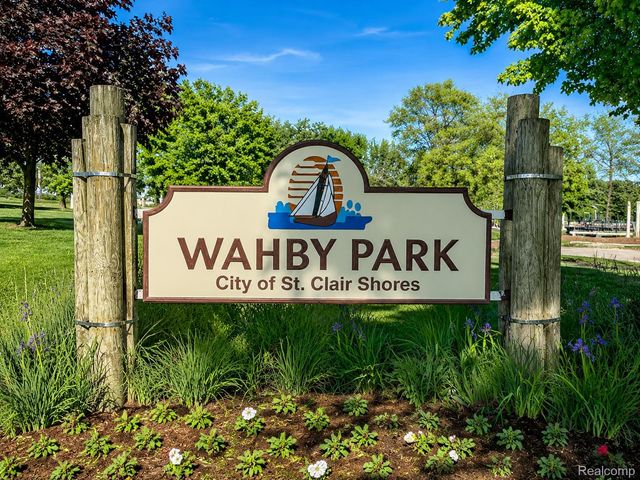 23930 Elmira Street, St. Clair Shores, MI 48082