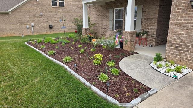8365 Tralee Road, Clemmons, NC 27012